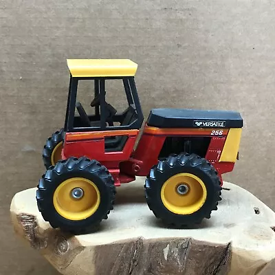 1:32 Scale ERTL SCALEMODELS Versatile 4WD 256 Tractor Red Yellow Articulating • $19.99