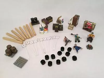 O Scale Figures Lot Woodland Scenics Hobos & Assorted Freight Crates Details • $4.99