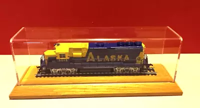 N Bachmann 63569 Alaska EMD GP40 With OPERATING HEADLIGHTS #3009 In Display Case • $100