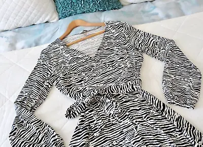 H&M Black & White Zebra Print Wrap Dress - Size Medium 12 - Stretch Jersey • £5.50