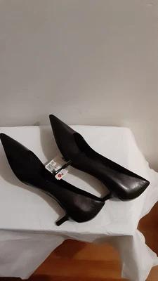 $32 • Buy Zara Basics Black Leather Kitten Heels   Women's   US SIZE 6 POINTY TOE  NEW 