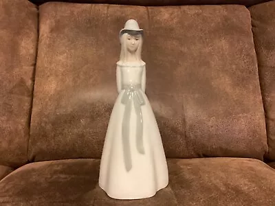 Valencia Spain 9 Inch Girl In Hat Bow And Dress Figurine Very Nice • $19.99