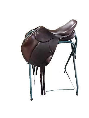 Circuit By Dover Saddlery Premier Monoflap Event Jump 18”. GREAT SADDLE • $950