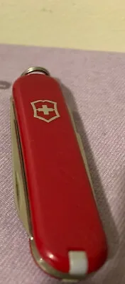 Victorinox Swiss Army Classic Red Small Multi-Tools Pocket Knife-- Great Cond • $11.99