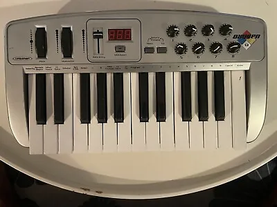 M-Audio Oxygen 8 25-Key MIDIMAN Keyboard Controller • $59
