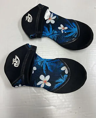 Size SMALL Womens Short Ankle SAND SOCKS Black & Blue Flowers Floral Water Shoes • $6.93