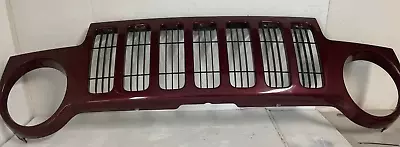 2002 2004 Jeep Liberty Front Grille • $160