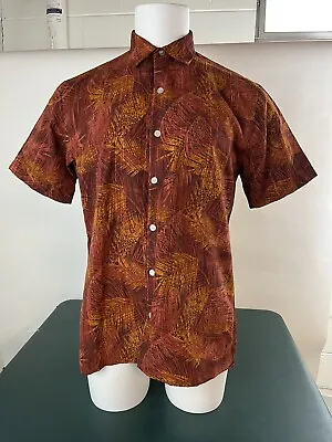 NWT Van Heusen Shirt Short Sleeve Button Up Mens Size M Floral (20) • $17.99