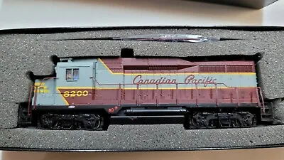 HO Scale Bachmann Spectrum GP-30 Canadian Pacific Diesel 8200 • $134.85