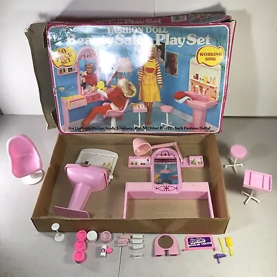 1983 Arco Fashion Doll Beauty Salon Play Set Used Not Complete W/Box See Photos • $31.49