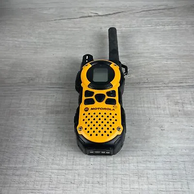 Motorola TalkAbout K7GMTCEJ Yellow 22-Channel FRS GMRS 2-Way Radio Walkie Talkie • $18.79