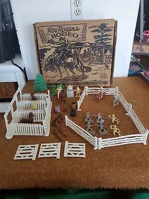 VINTAGE MARX Roy Rogers RODEO PLAY SET With  ACCESSORIES # 0698 • $99