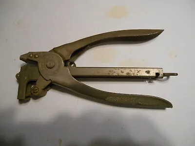 Vintage Neva Clog Stapling Pliers Leather Tool S-100 Usa • $9.95