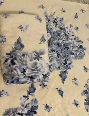 Laura Ashley Set 2 Plush Vintage Towels Blue Ivory Roses Floral EXC Shabby Bath • $59