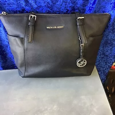 Michael Michael Kors Jet Set Saffiano Tote - Black (pre-owned) • $40