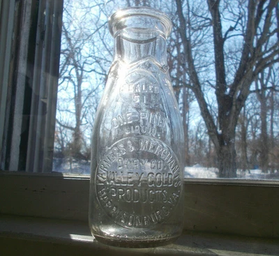 $30 • Buy Harrisonburg,va Pint Farmers & Merchants Dairy Co Slug Plate Emb Milk Bottle