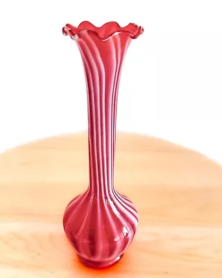 Vintage Mouth Blown Art Glass Vase Red White Candy Stripe/Swirl W Ruffle Rim • $24.40