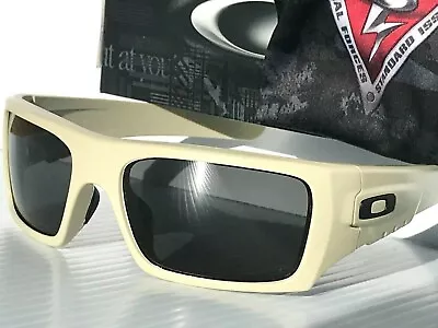 NEW Oakley DET CORD Desert Tan Galaxy POLARIZED Black Grey Sunglass 9253 • $128.87