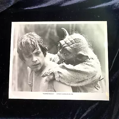Vtg 1980 STAR WARS EMPIRE STRIKES BACK Luke & Yoda PROMOTIONAL PHOTO MOVIE STILL • $15.95