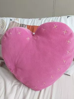 £0.99 • Buy Love Heart Cushion