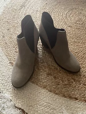 $14 • Buy URBAN OUTFITTERS SIZE 40 Taupe Leather Suede Boots Bootie High 9