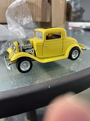 Motor Max Yellow 1932 Ford Coupe 1:24 Series Die Cast American Graffiti • $20