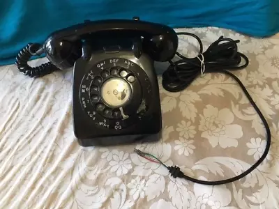 Retro Telephone Black Landline • £10