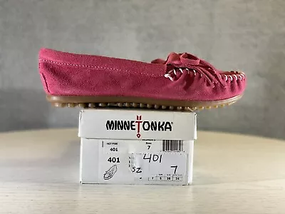 $24.99 • Buy Minnetonka Women's Kilty Hardsole Moccasins Size 7 Hot Pink Suede 401