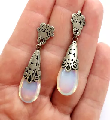 ! Lovely Vintage Sterling Silver Iridescent Moonstone Teardrop Stud Earrings • $39