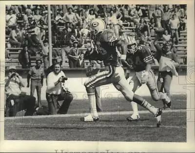 1977 Press Photo Ron Moffett #36 Scores TD For Cal - Lrs05136 • $19.99