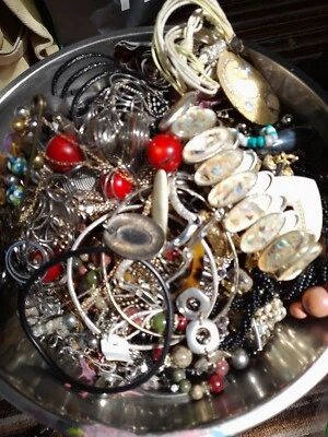 £3 • Buy 1KG Mixed Costume Jewellery Job Lot Bundle Resell Craft Wear Upcycle Etc Bag No1