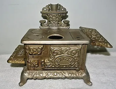 Antique 1900?? Eagle Cast Iron Miniature Stove #1085 • $89.99