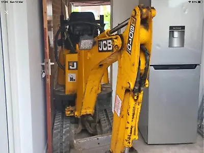 Mini / Micro Digger • £200