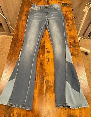 Women's VIP Jeans With Baby Boot Denim Patchwork Flare Size 3  • $10.75