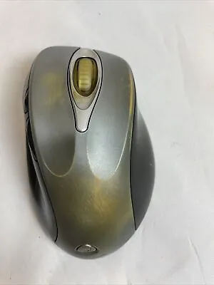 Microsoft 1052 Wireless Laser Mouse 6000 Silver FOR PARTS Or REPAIR • $15.96