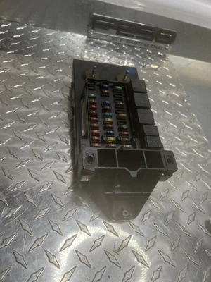 $149 • Buy 1999-2003  Ford F250 F350 7.3 Interior Fuse Panel Junction Box Module 1358