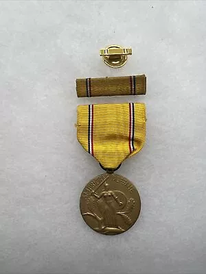 WW2 US American Defense Medal With Ribbon Bar And Lapel Pin (U823 • $10