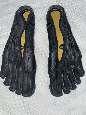 Vibram FiveFingers Classic Sz US 7-7.5 M EU   37 Women's Fitness Shoes Black • $35