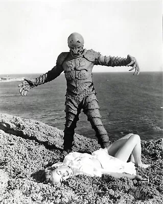 1958’s MONSTER OF PIEDRAS BLANCAS Beach Beastie & Damsel B/w 8x10 Photo • $6.99