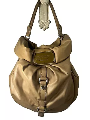 MARC BY MARC JACOBS Marc By Marc Jacobs Beige Leather Workwear Hobo • $36.75