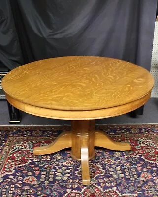 Antique Solid Oak Pedestal DINING TABLE. Arts & Crafts Mission Style. 45  Dia • $325