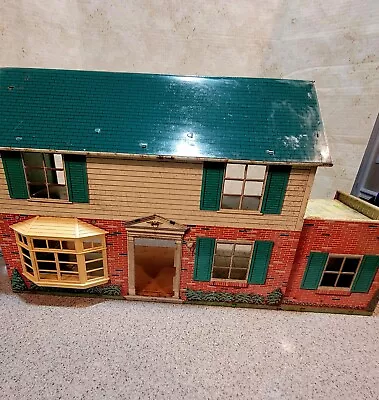 Vtg 1950s Marx Dollhouse Tin Metal Litho Colonial Doll House 6 Rooms 25inx16inx8 • $82