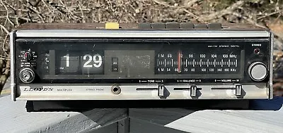 Vintage 1971 Lloyd's Flip Clock AM/FM Stereo Radio Model JJ-6277 Tested Works • $95