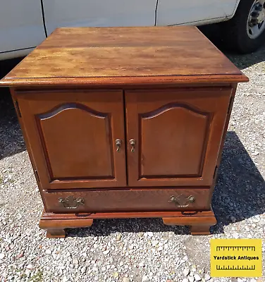 Solid Maple/Birch Ethan Allen End Table  (ET248) (EA-84) • $359.10