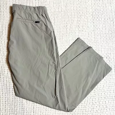 Oakley 34x32 Men's Chino Golf Casual Pants Flat Front Gray Performance Tech • $21.25