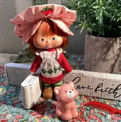 Vintage Strawberry Shortcake With Her Pet Cat Custard • $44.99