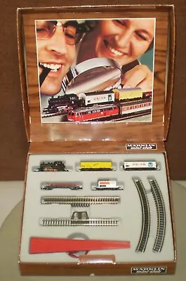 AN) Marklin # 8900 Z Scale Mini-Club 0-6-0 Steam Locomotive 4 Car Set W/ Track  • $158