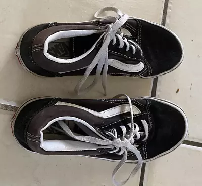 Vans Old Skool Kids Sneakers Black And White Size 2.5 UK  3 US  21cm • $22