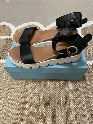 Womens Django & Juliette Flats Size EU39 Excellent Condition • $88