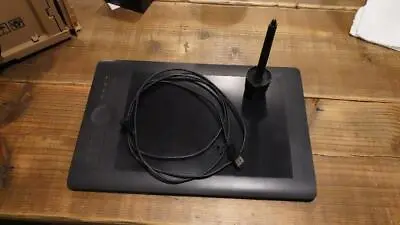 Wacom Pth-650 Intuos5 Medium Touch Tablet - Black • $110